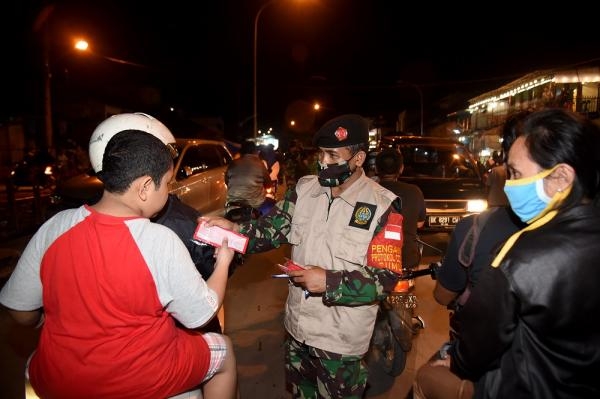 Satgas Covid-19 Mebidang Ingatkan Protokol Kesehatan ke Warga Belawan